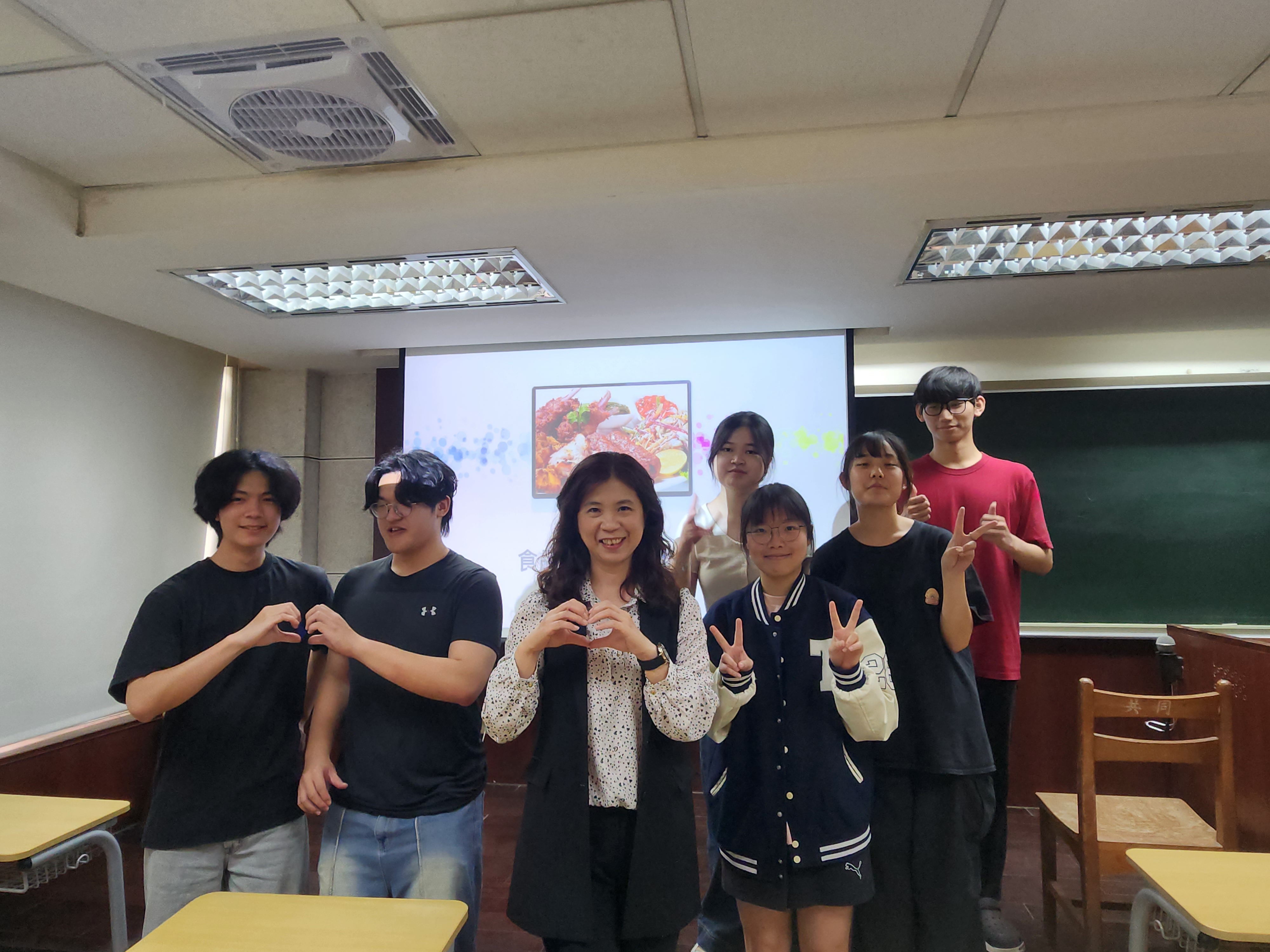 施孋恩博士蒞臨農化系演講